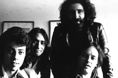 Lirik dan Chord Lagu I'm Not in Love - 10cc