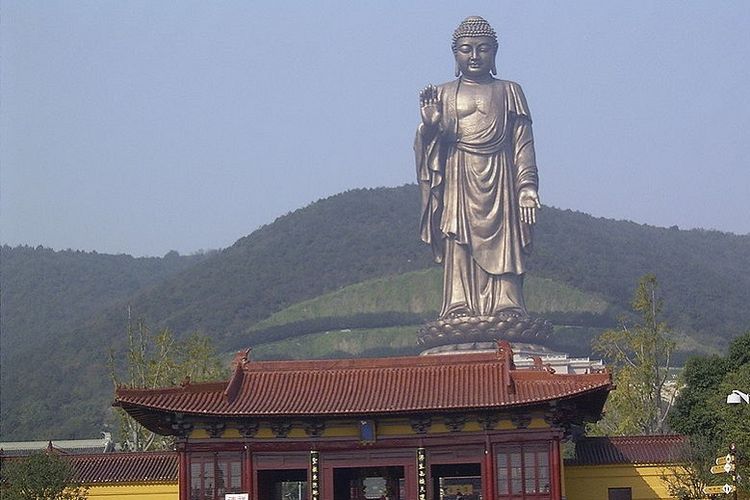 Grand Buddha di Ling Shan