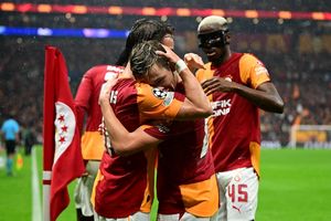 Derby Panas Galatasaray Vs Fenerbahce Berakhir Ricuh, Kedua Klub Saling Tuding
