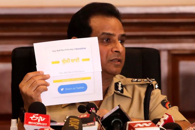 Polisi Mumbai mengatakan mereka sedang menyelidiki apakah aplikasi lelang muslim, yang tidak benar-benar melakukan pelelangan orang, adalah bagian dari konspirasi yang lebih besar.