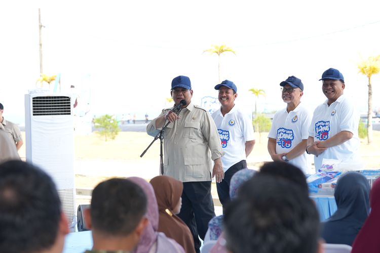 Saat Prabowo Guyon soal Reshuffle usai Zulhas Salah Bisiki Nama Desa di Kebumen