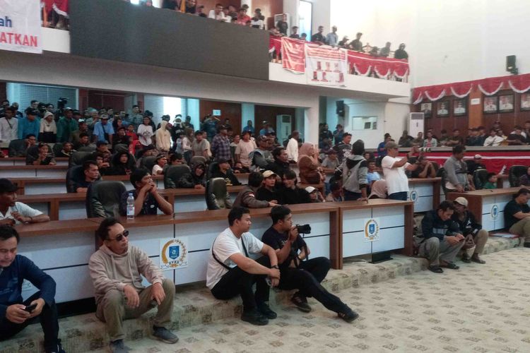 Duduki Kursi DPRD Babel, Penambang Timah Rakyat Tuntut Izin Tambang dan Hilirisasi