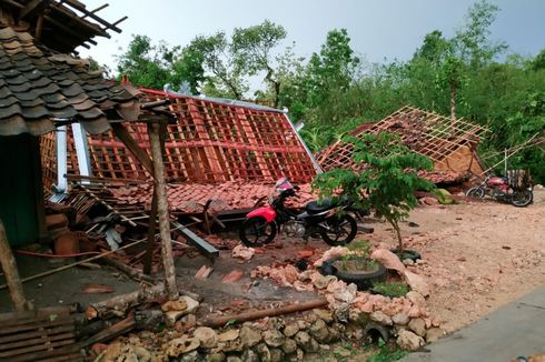 26 Rumah Warga di Lembata Rusak Diterjang Angin Kencang