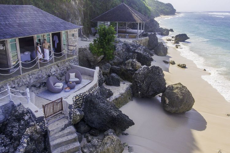 Karma Ocean Segara Spa yang terletak di tepi pantai dengan setting lebih privat