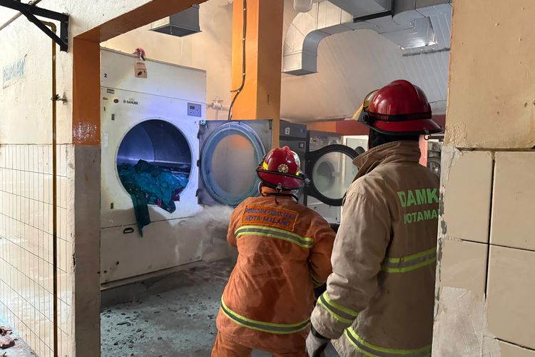 Kebakaran RSSA Malang Merembet ke Laundry, Api Padam Setelah Hampir 2 Jam