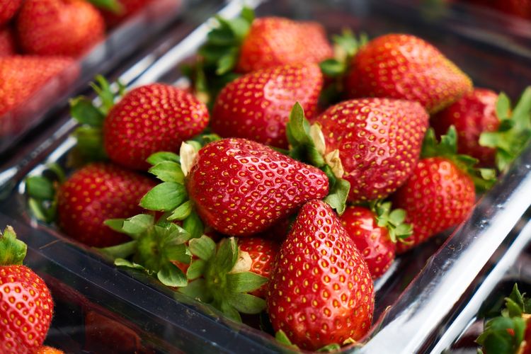 Ilustrasi buah strawberry, stroberi. Punya nilai indeks glikemik rendah, stroberi menjadi buah yang baik dikonsumsi orang dengan masalah gula darah.