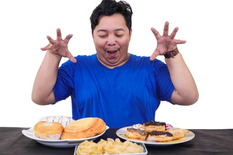Nafsu makan meningkat dan kelebihan berat badan bisa menjadi tanda-tanda tubuh kurang protein. 