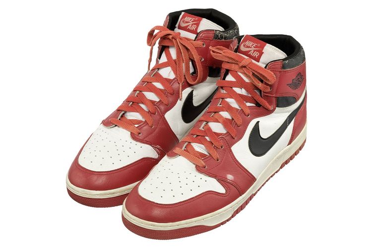 Air Jordan 1 yang dipakai Michael Jordan tahun 1986 di Milwaukee