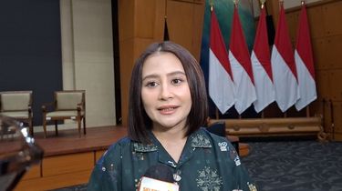 Permintaan Maaf Prilly Latuconsina: Akui Kurang Empati, Singgung Priviledge, dan Akun LinkedIn yang Hilang 