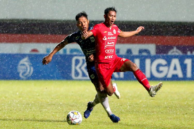 Laga PSIS vs Persija Jakarta dalam rangkaian pekan ke-14 Liga 1 2022-2023 yang berlangsung di Stadion Maguwoharjo, Sleman, Yogyakarta, pada Selasa (13/12/2022) malam WIB.