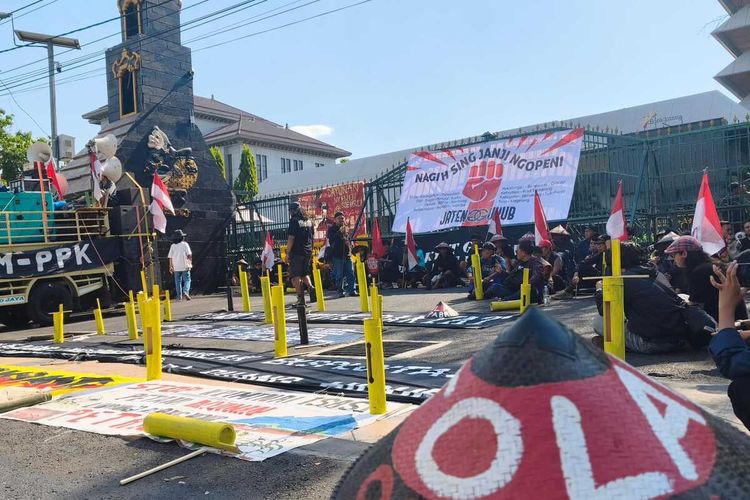 Demo Hari Ketiga di Semarang, Asfinawati Kritik Pemerintah: Rakyat Jaga Lingkungan tapi Dikriminalisasi