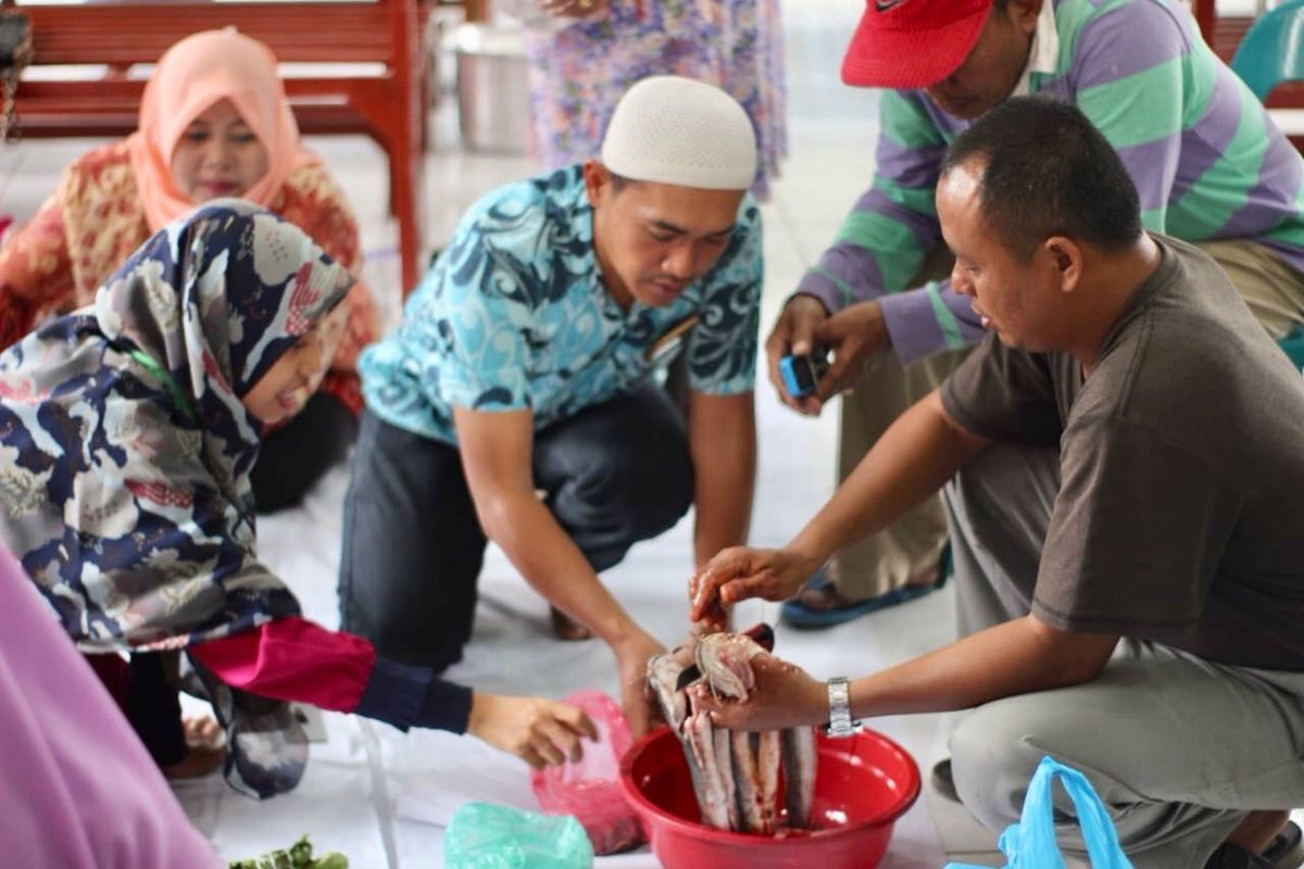Untuk meningkatkan kesejahteraan masyarakat Labuhanbatu, Dompet Dhuafa Waspada hadirkan progra. UMKM Berdaya Snack Olle. Program tersebut bergulir dengan memanfaatkan ikan lele sebagai olahan jajanan yang memiliki nilai ekonomi tinggi.