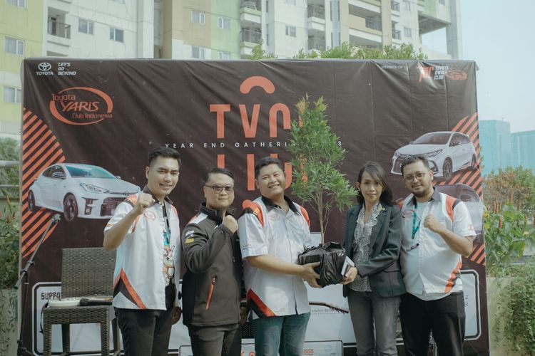 Toyota Yaris Club Indonesia (TYCI) mengadakan kegiatan TYCI Year End Gathering, di area swimming poll Swiss-Belresidences, Rasuna Epicentrum, Jakarta Selatan.
