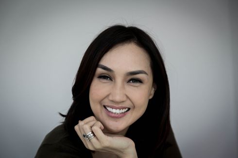 Profil Sara Wijayanto: Biodata, Istri Demian, dan Karier 