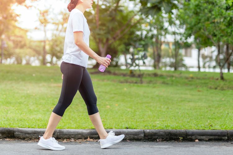 Mengetahui apakah jalan kaki 1 jam bisa menurunkan berat badan sangatlah penting karena ternyata dipengaruhi oleh beberapa faktor lain.