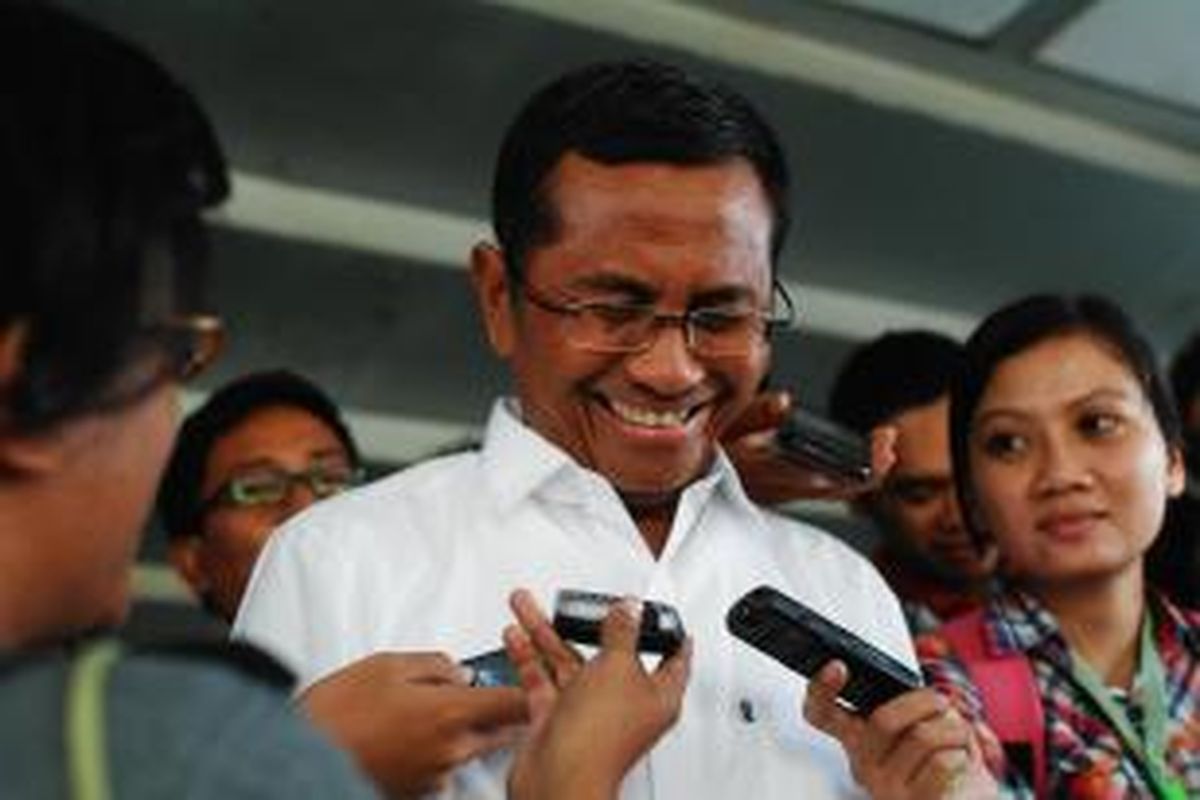 Menteri BUMN, Dahlan Iskan, di gedung parlemen, Senayan, Jakarta, Senin (9/9/2013).