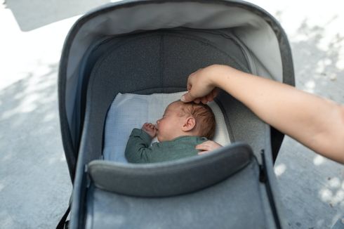Hindari, Lupa Bawa Bayi di Dalam Mobil Berujung Kematian