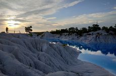 4 Tempat Liburan di Bangka Tengah, Ada Danau Kaolin yang Airnya Biru