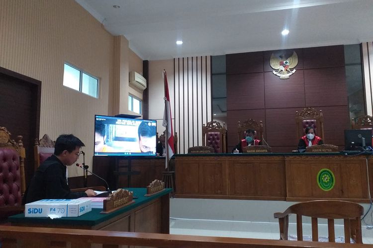 Suasana sidang tuntutan dugaan tindak pidana korupsi APBDes Matak di Pengadilan Negeri Tanjungpinang, Senin (22/8/2022) sore.