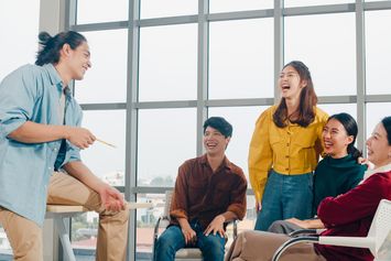 Mengenal Apa Itu Sifat Easy Going dan Alasan Orang Menyukainya