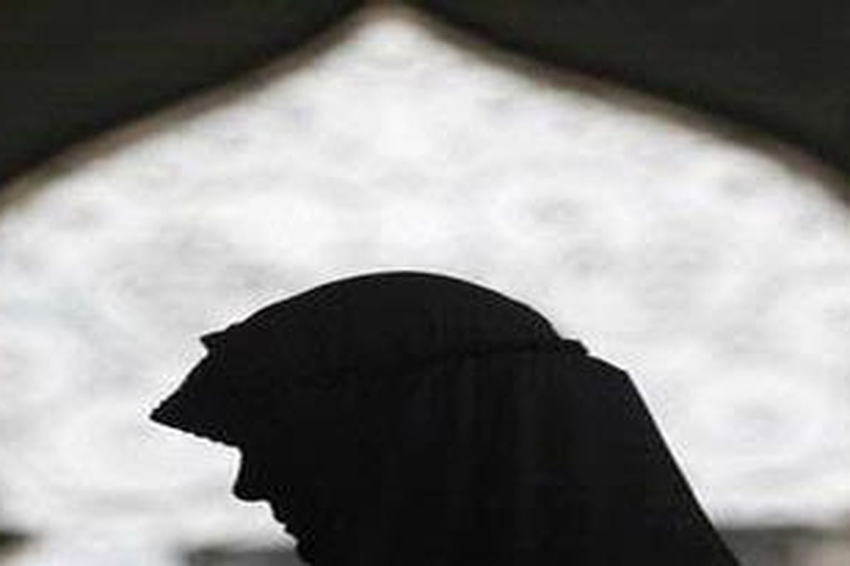 Bulan puasa identik dengan tali silaturahim. Di bulan inilah sekolah bisa menerapkan konsep-konsep pendidikan karakter secara nyata pada anak didiknya.