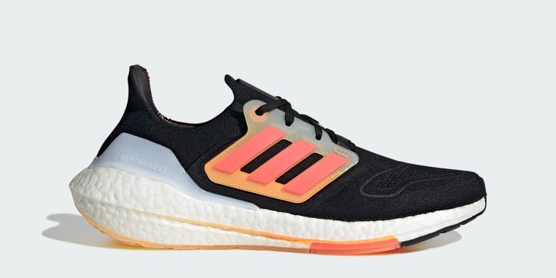 adidas Ultraboost 22