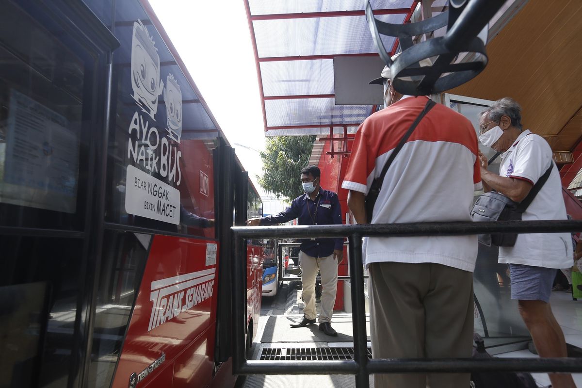 BRT Trans Semarang terus berinovasi dengan menambah fasilitas yang mendukung aksesibilitas bagi penyandang disabilitas.