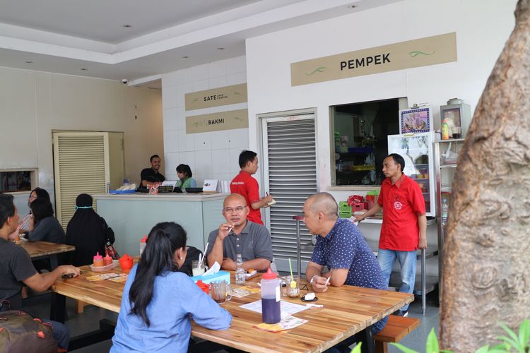 Pempek Megaria  Kedai Pempek Legendaris Sejak 1989 di 