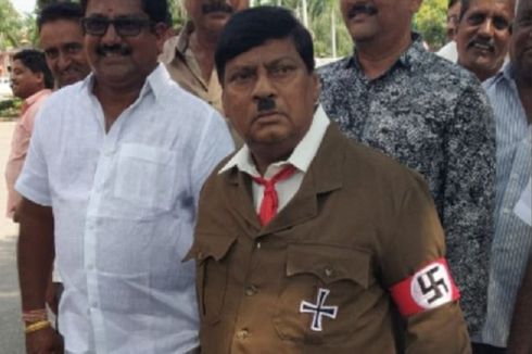 Politisi India Muncul Pakai Seragam dan Kumis Hitler di Parlemen