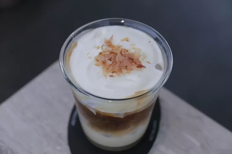 Kafe di Vietnam Ciptakan Kopi dengan Pasta Udang dan Taburan Tuna Kering, seperti Apa?