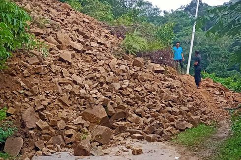 Longsor Landa Kabupaten Solok, 1.650 Warga Terisolasi