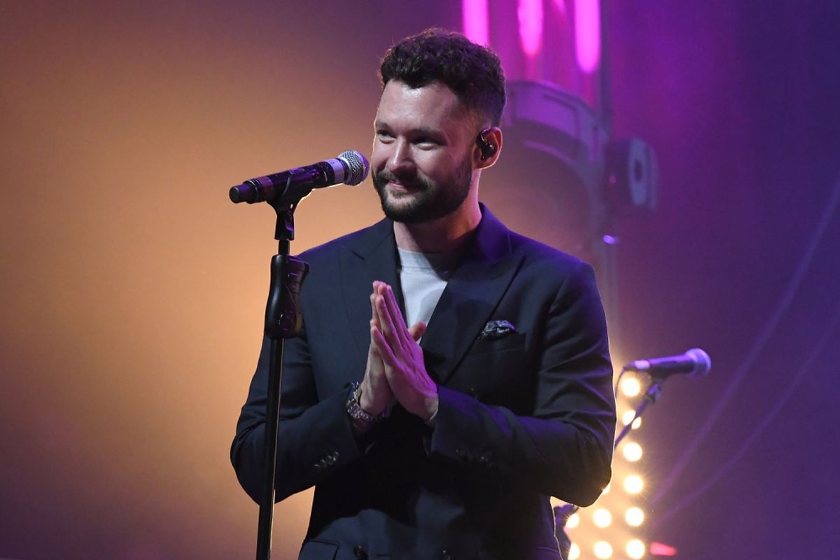 Penyanyi asal Inggris Calum Scott tampil di panggung 2018 Concert for Love & Acceptance di Wildhorse Saloon, Nashville, Tennessee, AS, pada 7 Juni 2018.