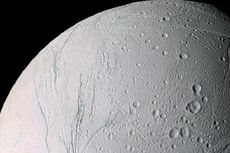 Ahli Temukan Bukti Terbaik Kehidupan Alien di Bulan Saturnus