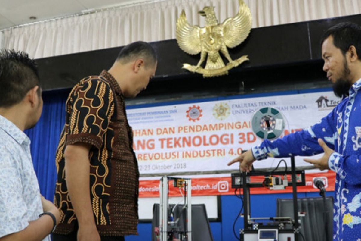 Kemendikbud akan melaksanakan sertifikasi keahlian bagi guru produktif dan tenaga kependidikan di SMK.