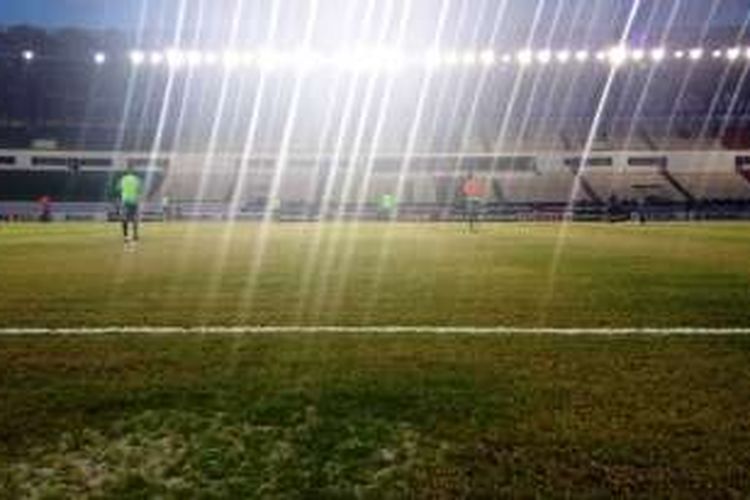 Tim nasional Indonesia berlatih di Philippine Sports Stadium, Bulacan, Jumat (18/11/2016).