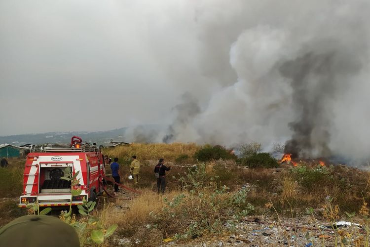 Kebakaran di TPA Jatibarang, Kota Semarang, Jawa Tengah, Senin (18/8/2023).