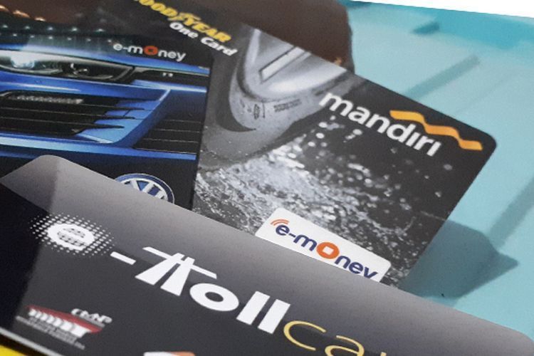 Ilustrasi cara top up e-money di DANA