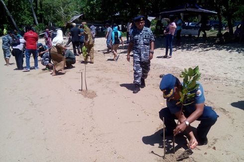 Cegah Masuknya Pasukan Asing, TNI AL Gorontalo Tanam Mangrove