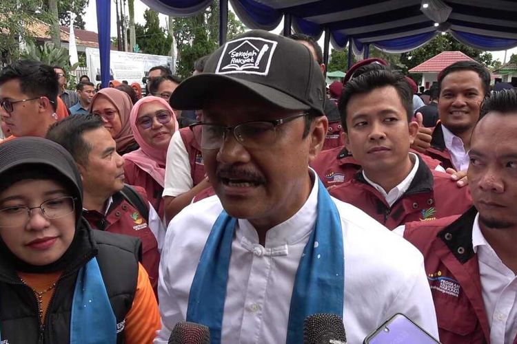 Kunjungi Sekolah Rakyat di Palembang, Mensos Gus Ipul Ingatkan Tak Boleh Ada Siswa Titipan
