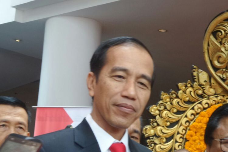 Presiden Joko Widodo seusai menghadiri Rapimnas Partai Hanura di Kuta, Bali, Jumat (4/8/2017).