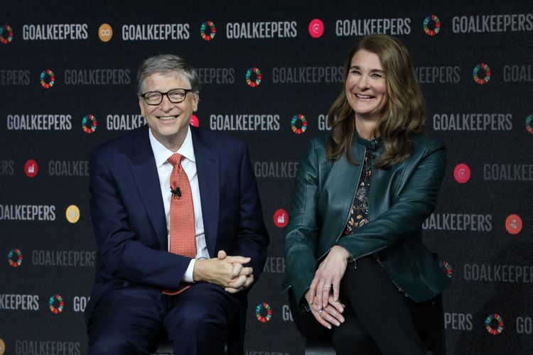 Bill Gates (kiri) dan istri, Melinda Gates (kanan) pendiri Gates Foundation ketika menghadiri acara Goalkeepers di Lincoln Center, New York, Amerika Serikat, pada September 2018.