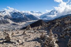 Helikopter Jatuh Dekat Gunung Everest, 6 Penumpang Tewas