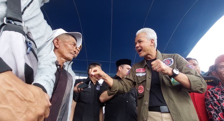 Ganjar Janji KTP Sakti Jadi Solusi bagi Nelayan Perahu Ketek di Palembang