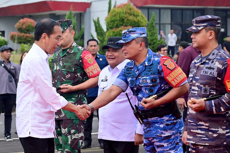Presiden Joko Widodo bertolak menuju Provinsi Riau, Jumat (31/5/2024), setelah melakukan kunjungan kerja di Provinsi Sumatra Selatan.