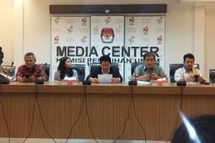 Konferensi pers Komisi Pemilihan Umum di Gedung KPU, Jakarta Pusat, Senin (24/8/2015).