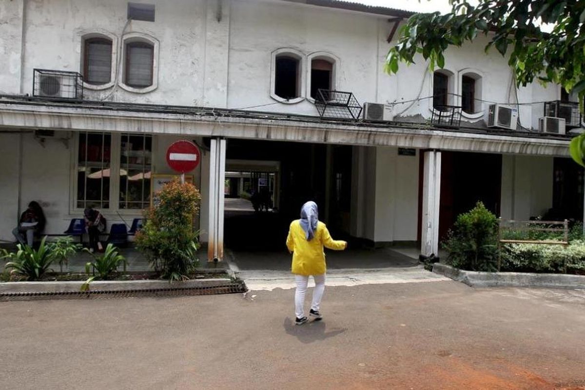 Bekas pabrik opium pada zaman Hindia Belanda yang saat ini berubah menjadi ruang kelas FKUI di Salemba, Jakarta Pusat, Sabtu (20/10/2018).
