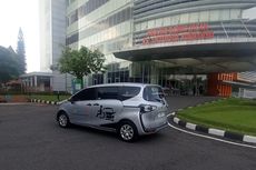 Toyota Serahkan Sienta Welcab buat RSO Dr. Soeharso Surakarta 