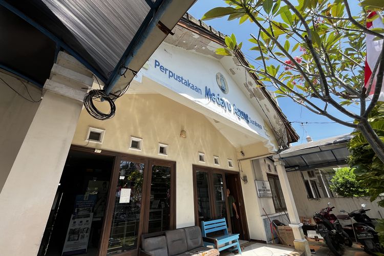 Penampakan bangunan perpustakaan Medayu Agung, Selasa (12/8/2025).