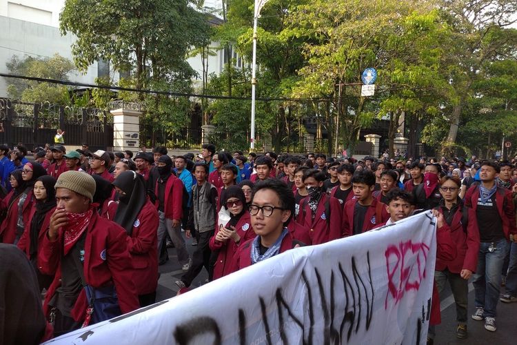 Lagi, Mahasiswa Perguruan Tinggi Bandung Raya Turun ke Jalan Tuntut Persoalan MBG hingga BBM