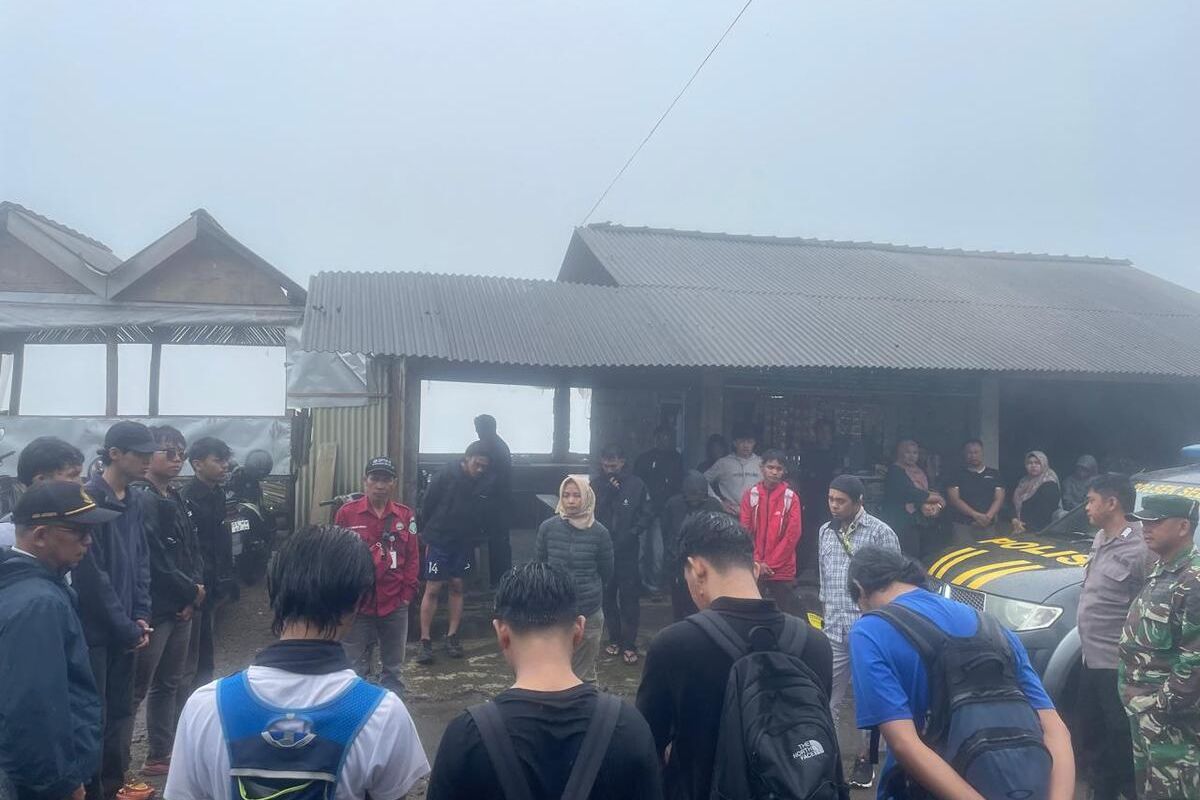 Sebanyak 20 orang yang melakukan aktivitas pendakian secara ilegal di Gunung Merapi saat diamankan petugas Balai Taman Nasional Gunung Merapi dan pihak Kepolisian. Sebanyak 20 orang ini berasal dari wilayah Jawa Tengah hingga DIY. 